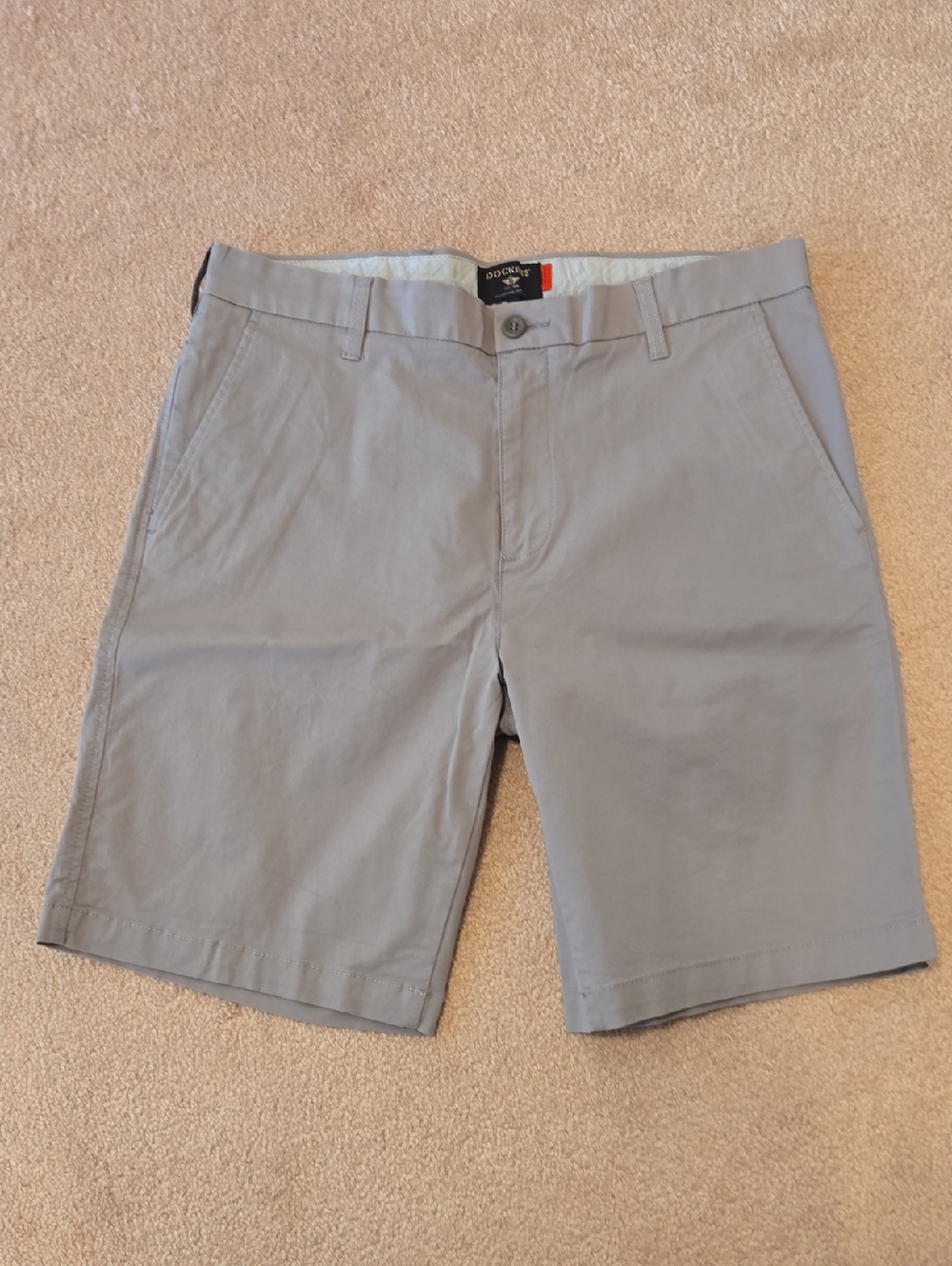 Dockers Men's Flat-Front Shorts in Light Gray